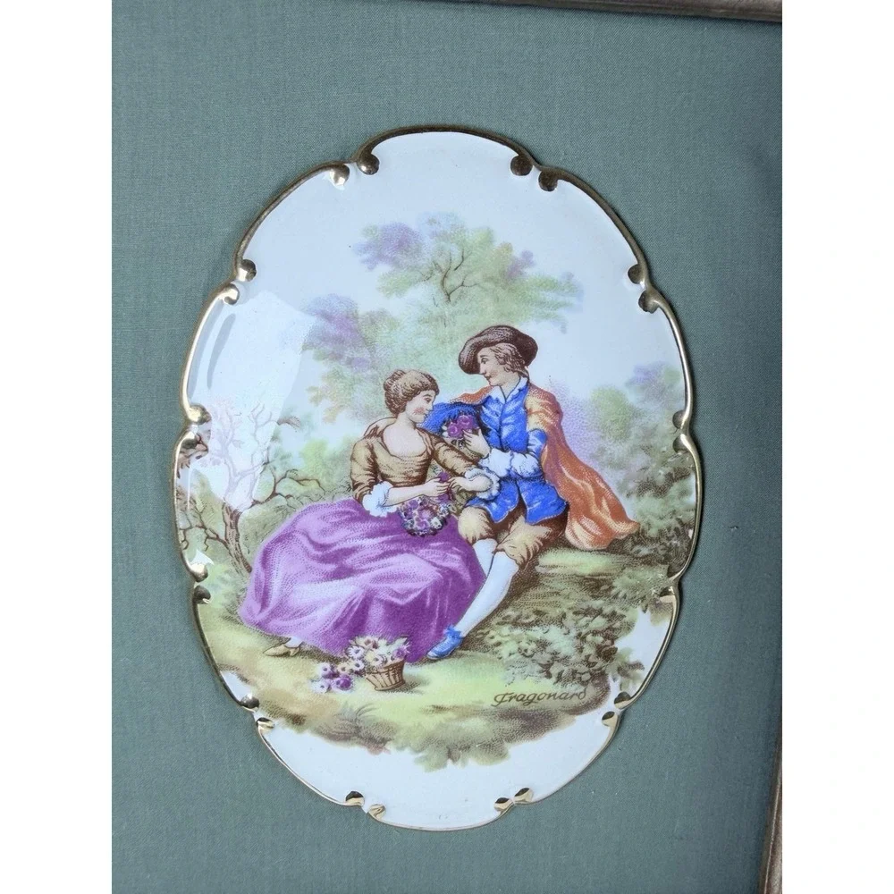 VTG Fragonard Courting Couple Porcelain Plaques Carved Wood Ornate Gold Frame Lg